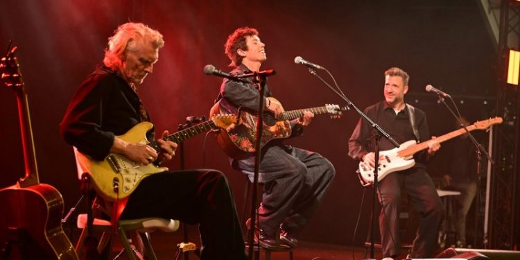 Mads Langer Trio torsdag på Havnescenen. Foto: Skagen Festival.
