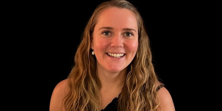Maria Jeppesen. Foto (Baggrund lavet med AI): BMI.