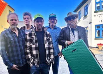 Giant Sand spiller igen i Løkken. Foto: PR.